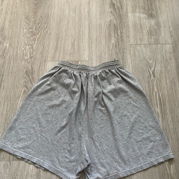 Champion grey basketball shorts - Picture 2 of 3